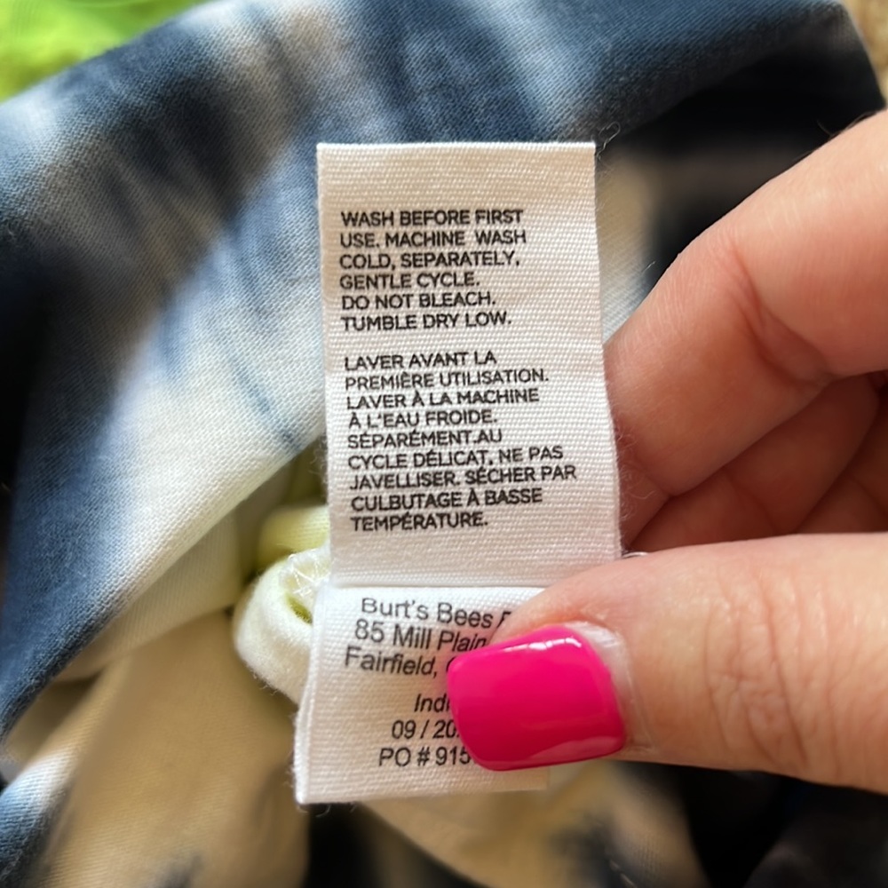 NWT Baby Burt’s Bees Tie Dye Onesie - Picture 3 of 3